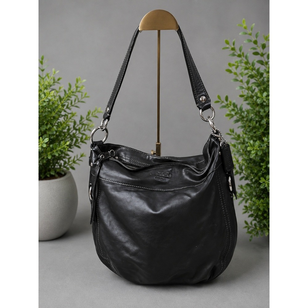 C212 Coach Zoe shoulder bag